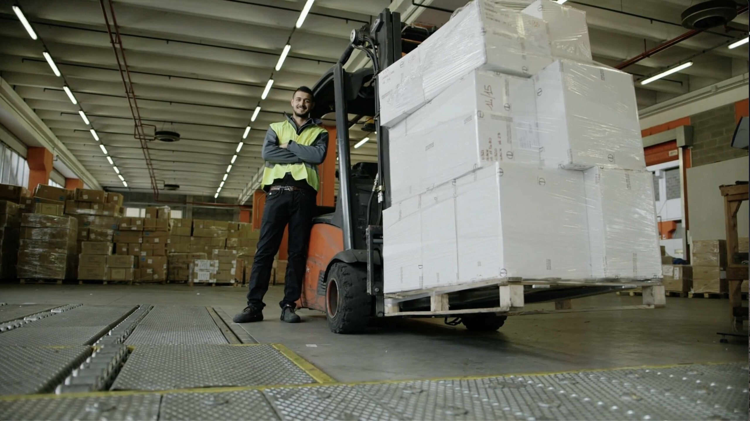 Siglato il contratto nazionale della logistica