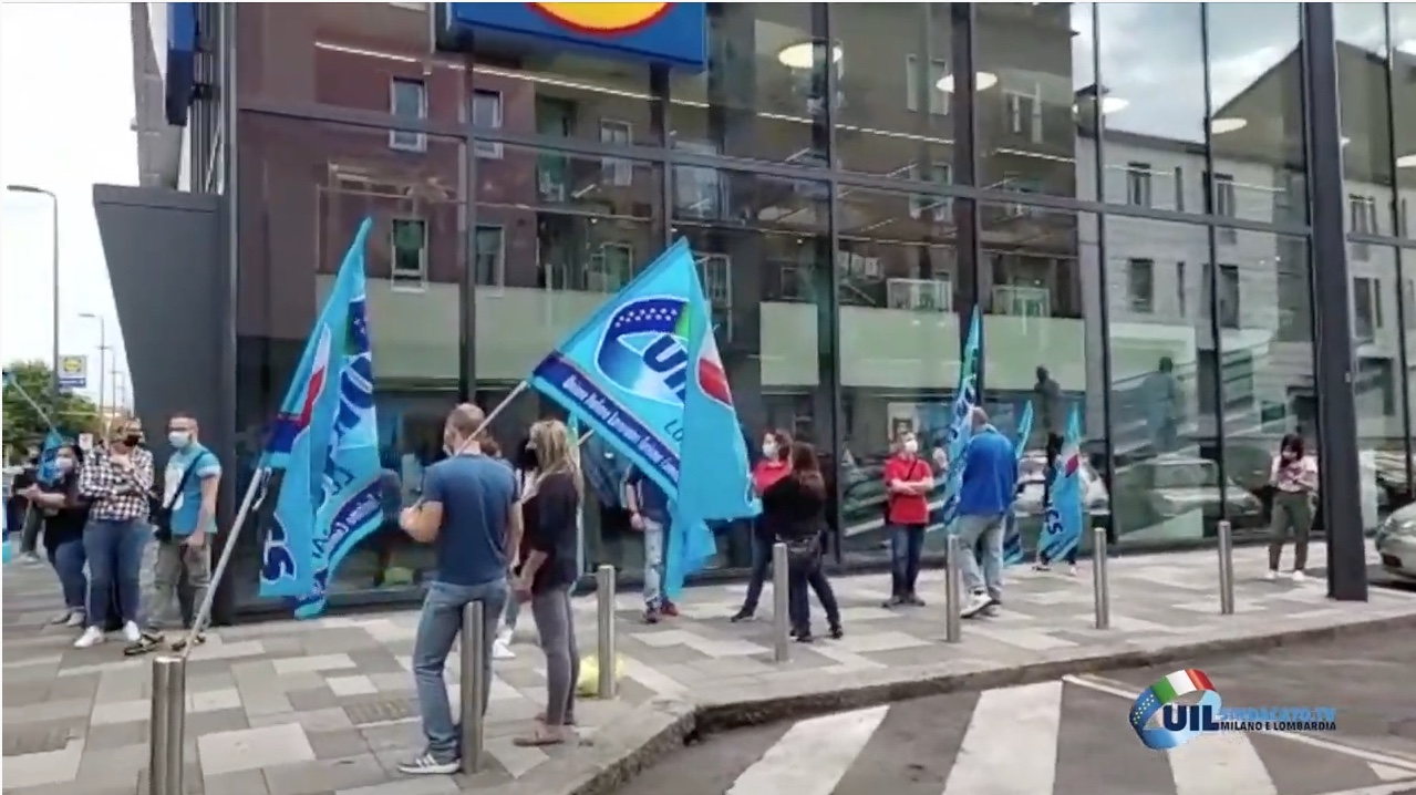 Lidl, i lavoratori chiedono diritti e rispetto