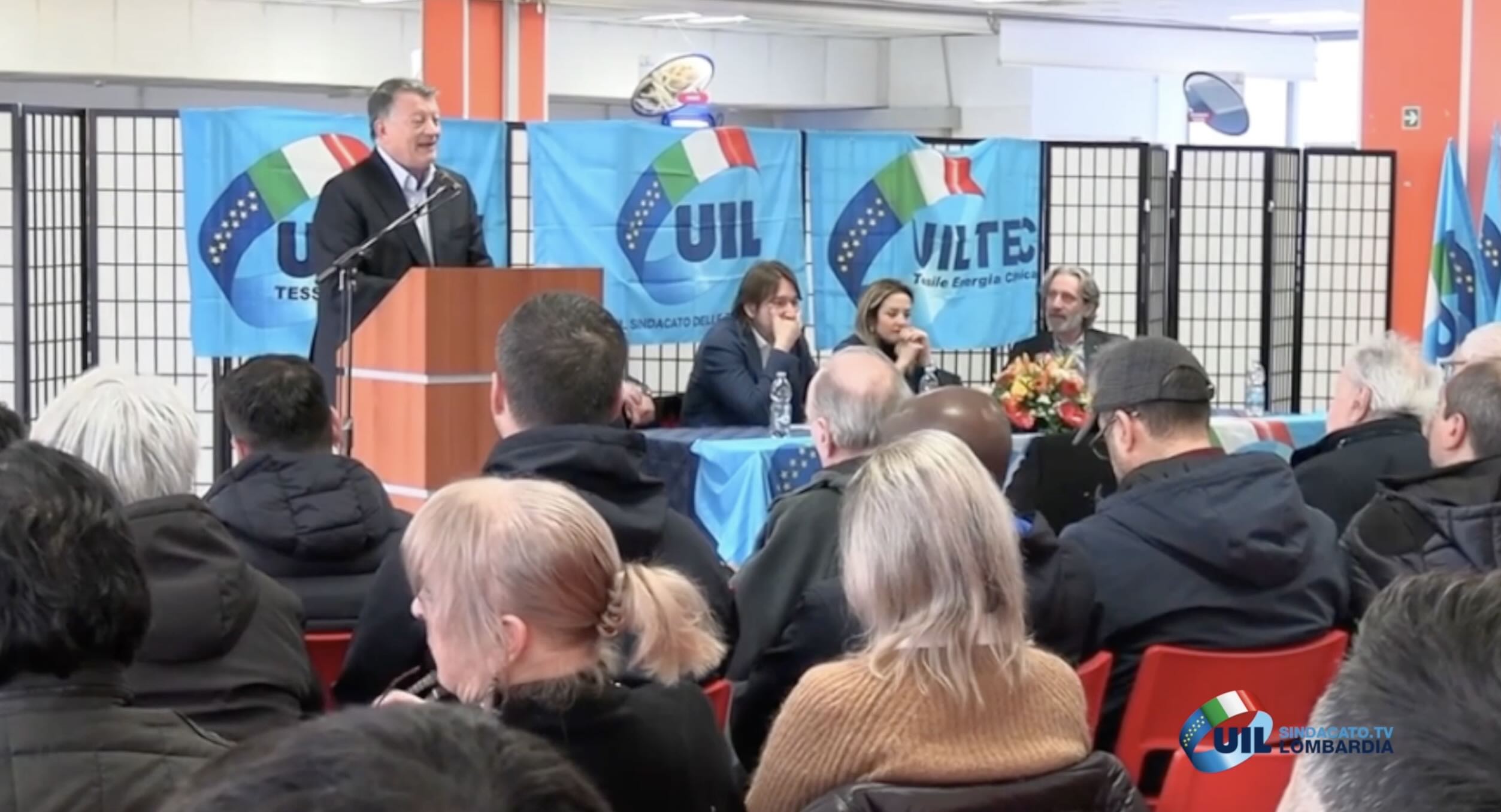 Proteggiamo le piazze del lavoro